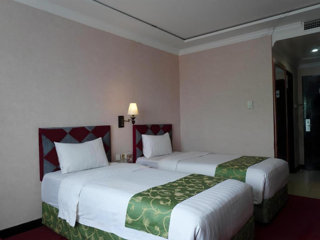Grand Antares Hotel Medan Kültér fotó