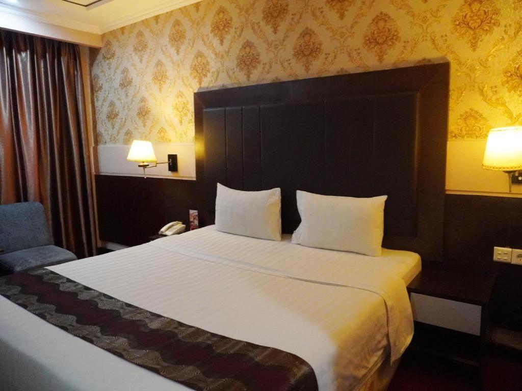 Grand Antares Hotel Medan Kültér fotó