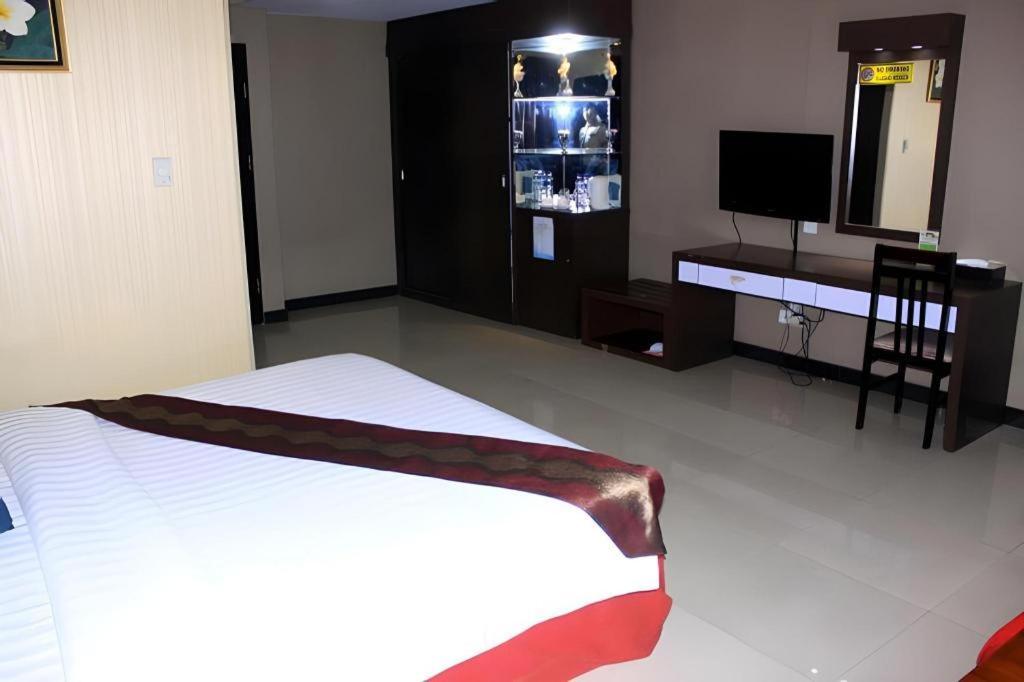 Grand Antares Hotel Medan Kültér fotó